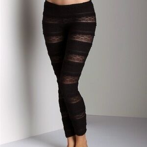 Free People Black Textured Ruffle Legging - XS